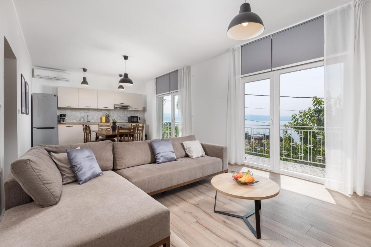 Apartment Div Lovran Buitenkant foto