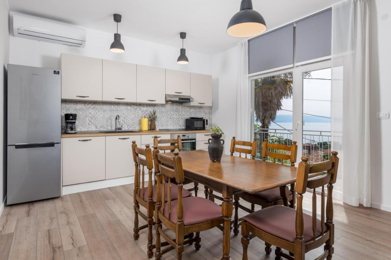 Apartment Div Lovran Buitenkant foto