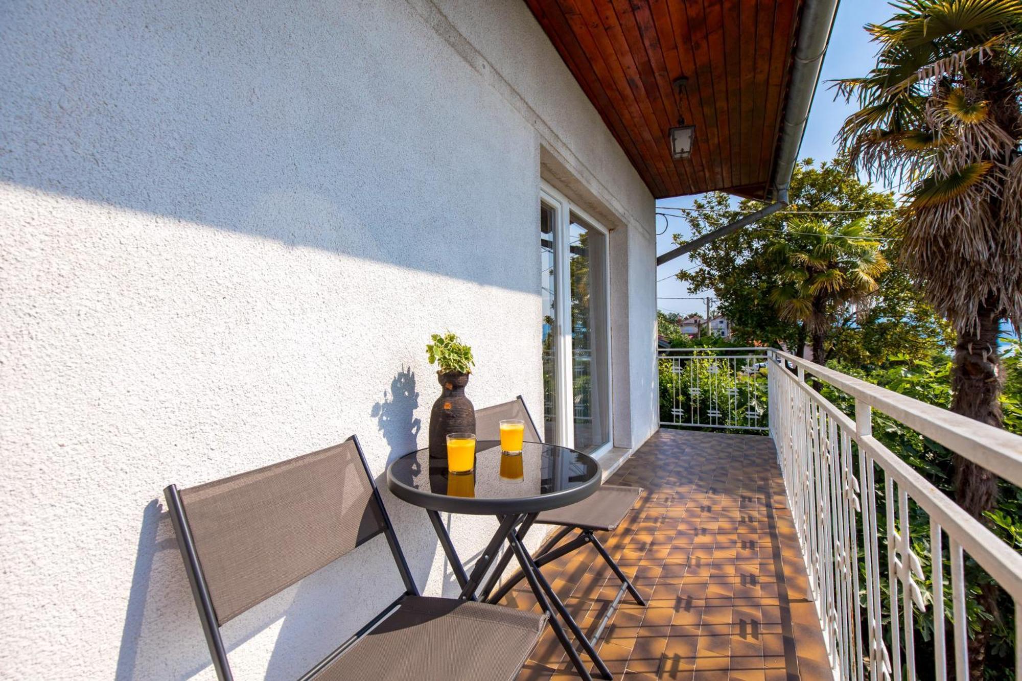 Apartment Div Lovran Buitenkant foto